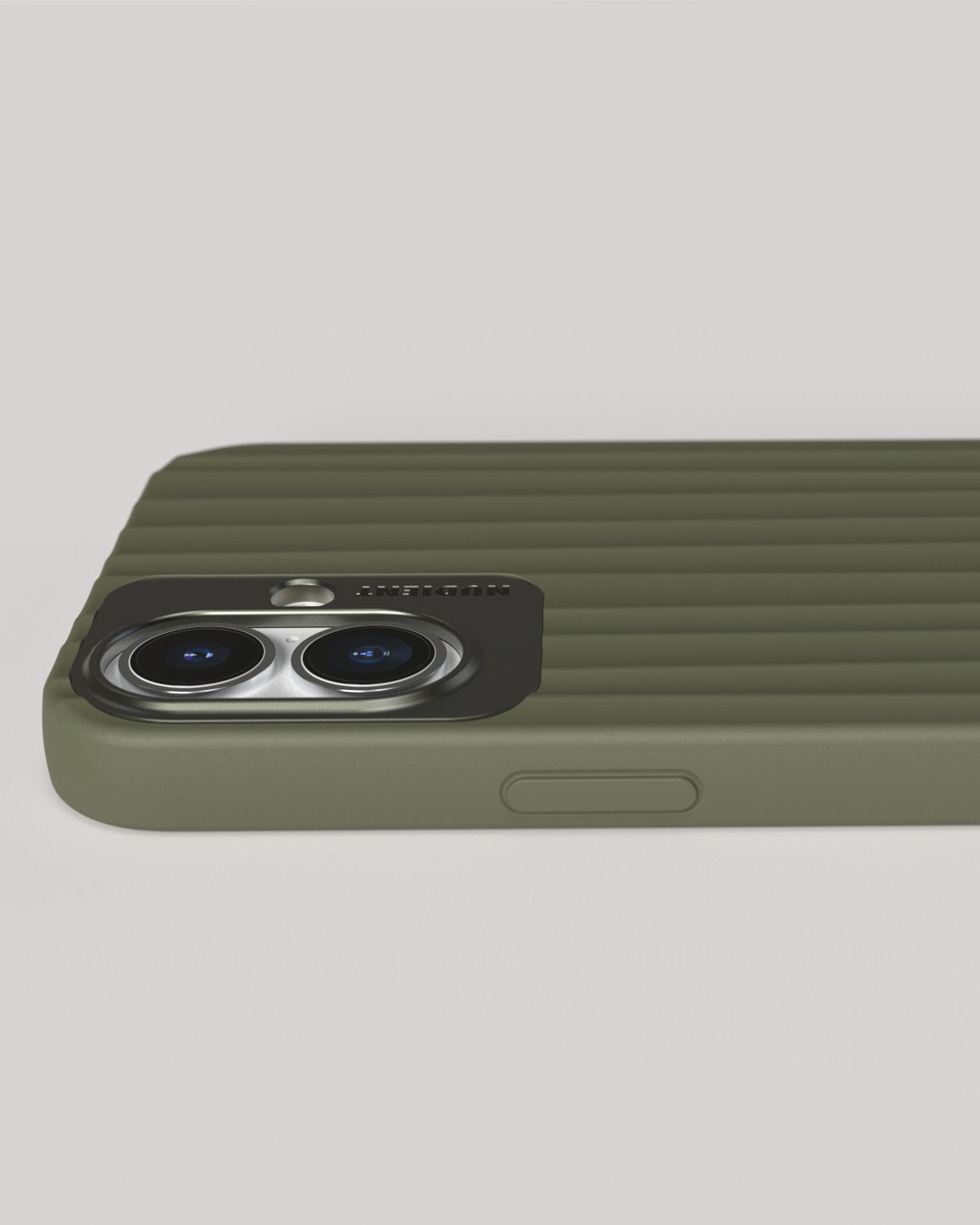 Bold Case - iPhone 16 Plus - Linen Beige & Olive Green